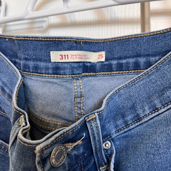 Levi 311 Shaping Skinny Jeans, Size 25 - Picture 3 of 6